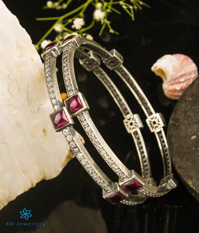 Men’s Black Leather Bracelet-Colorful Earrings for Summer-The Deeksha Silver Kempu Bangle (Oxidised/Size 2.2/2.6/2.8)